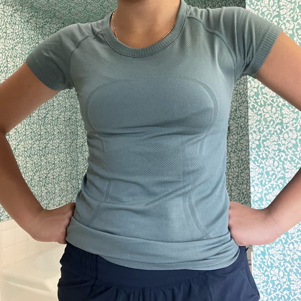 Lululemon Swiftly Tech short sleeved shirt